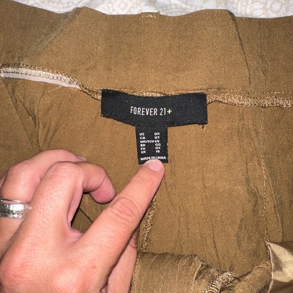 Forever 21 lightweight krinkle trousers - Picture 2 of 2